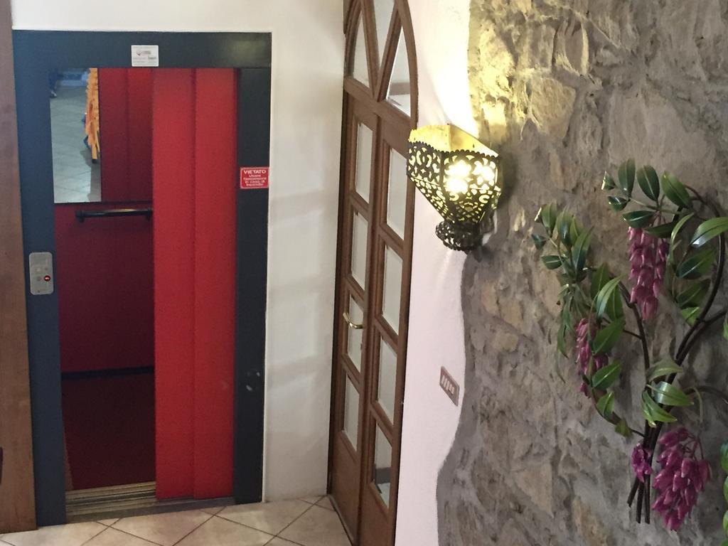Albergo Elisa Comano Kültér fotó