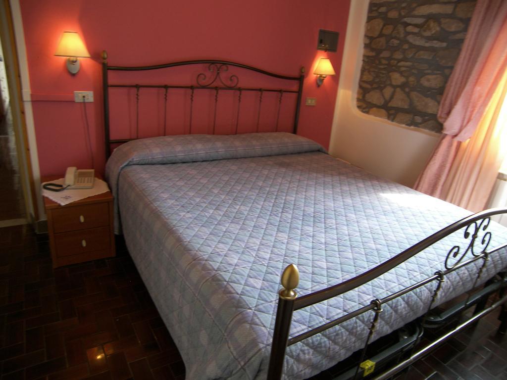 Albergo Elisa Comano Szoba fotó