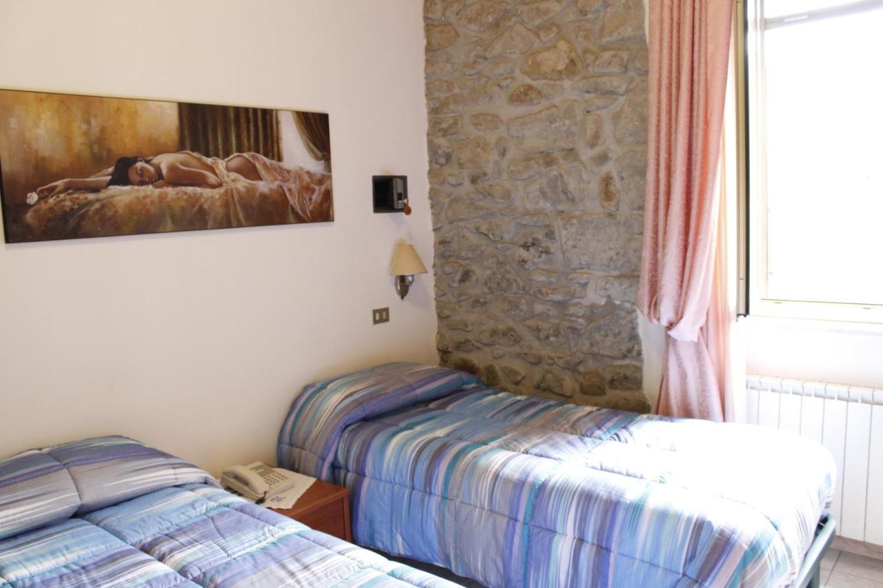 Albergo Elisa Comano Kültér fotó