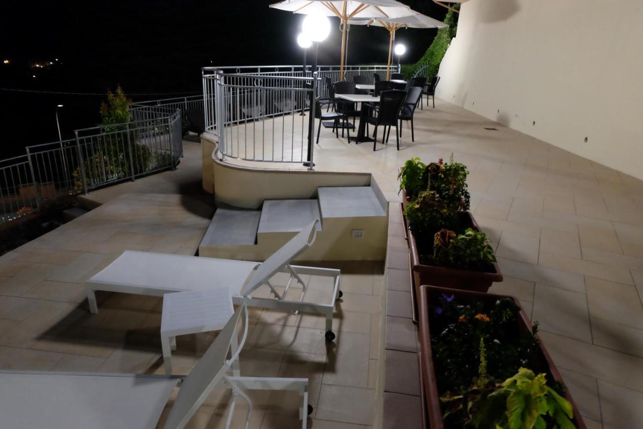 Albergo Elisa Comano Kültér fotó